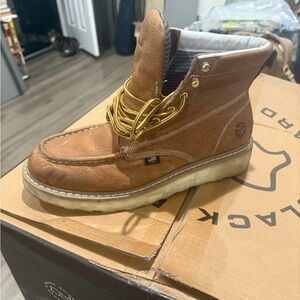 Active USA Tan Leather Boots with Yellow Laces